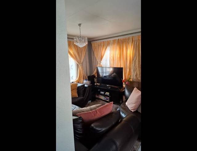 3 BEDROOM HOUSE FOR SALE IN SOSHANGUVE VV